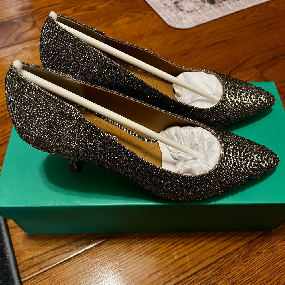 J.Renee Rishna Heels - Picture 2 of 8